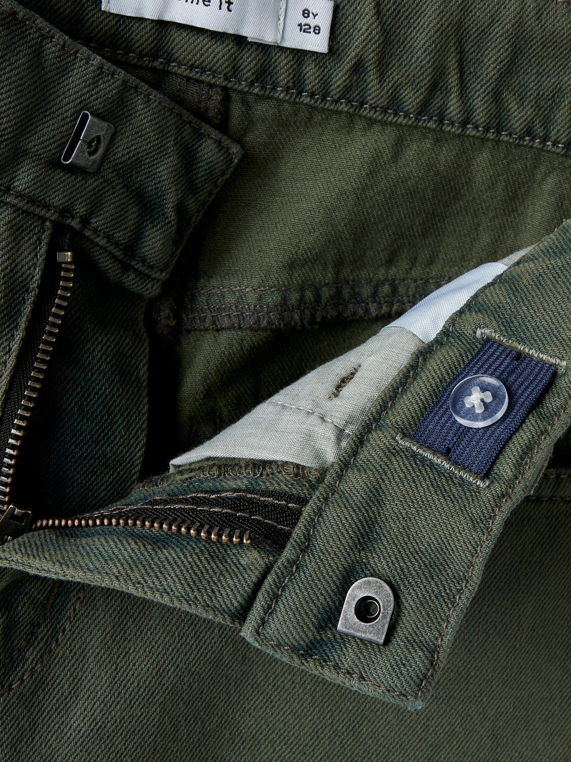 model_shot-front_full